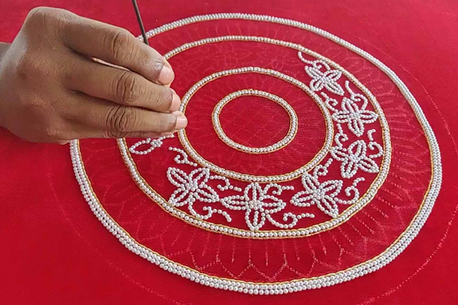 Srirangam Perumal Pillow Artists At Work Temple Embroidery India